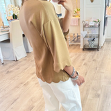 Blusa de Manga Corta con Escote en V y Dobladillo Ondulado