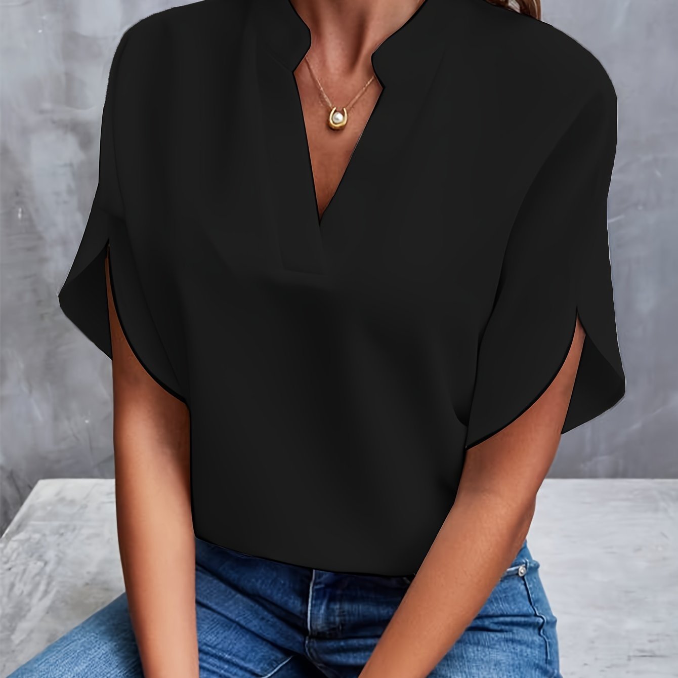 Blusa de Manga Tulipán con Cuello Notch