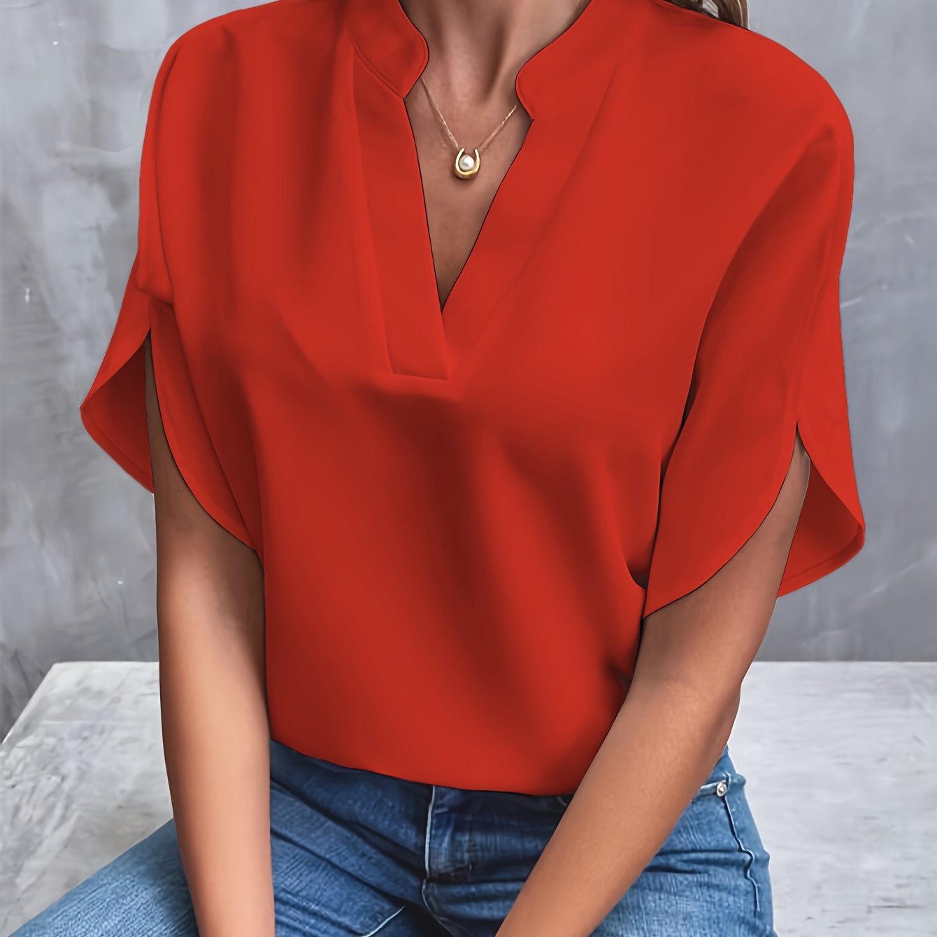 Blusa de Manga Tulipán con Cuello Notch